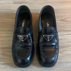AUTHENTIC Prada Unlined Brushed Leather Loafers size 35.5